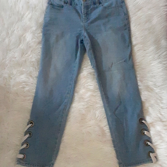 Chico's Slimming Lace Up Girlfriend Jeans  Size 4R - Picture 3 of 8